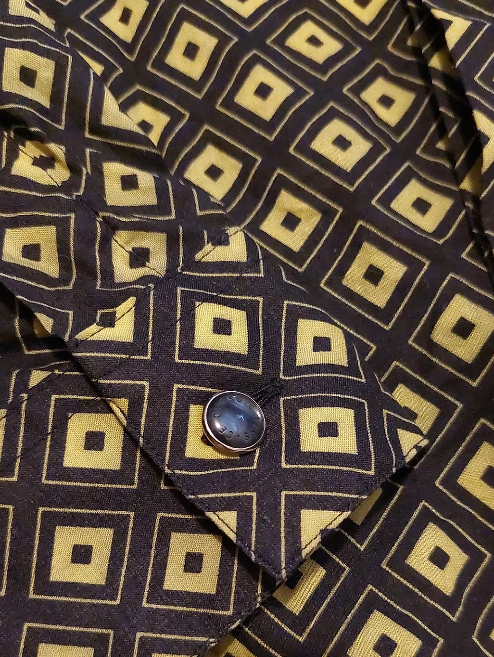 Retro Versace Classic Button-Up - Picture 5 of 7